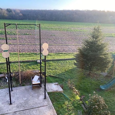 Logement En Rez De Jardin Guérard Exterior foto